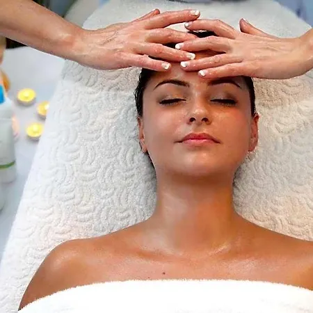 Zdroj Wojciech Aparthotel Lądek-Zdrój